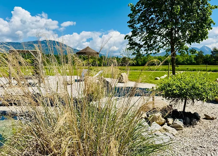 Camp Garden Park-Pitches And Tents