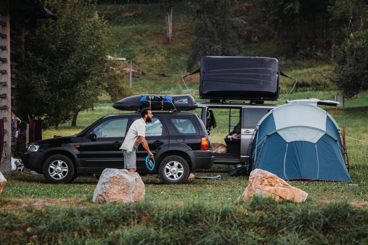 Camp Garden Park-Pitches And Tents