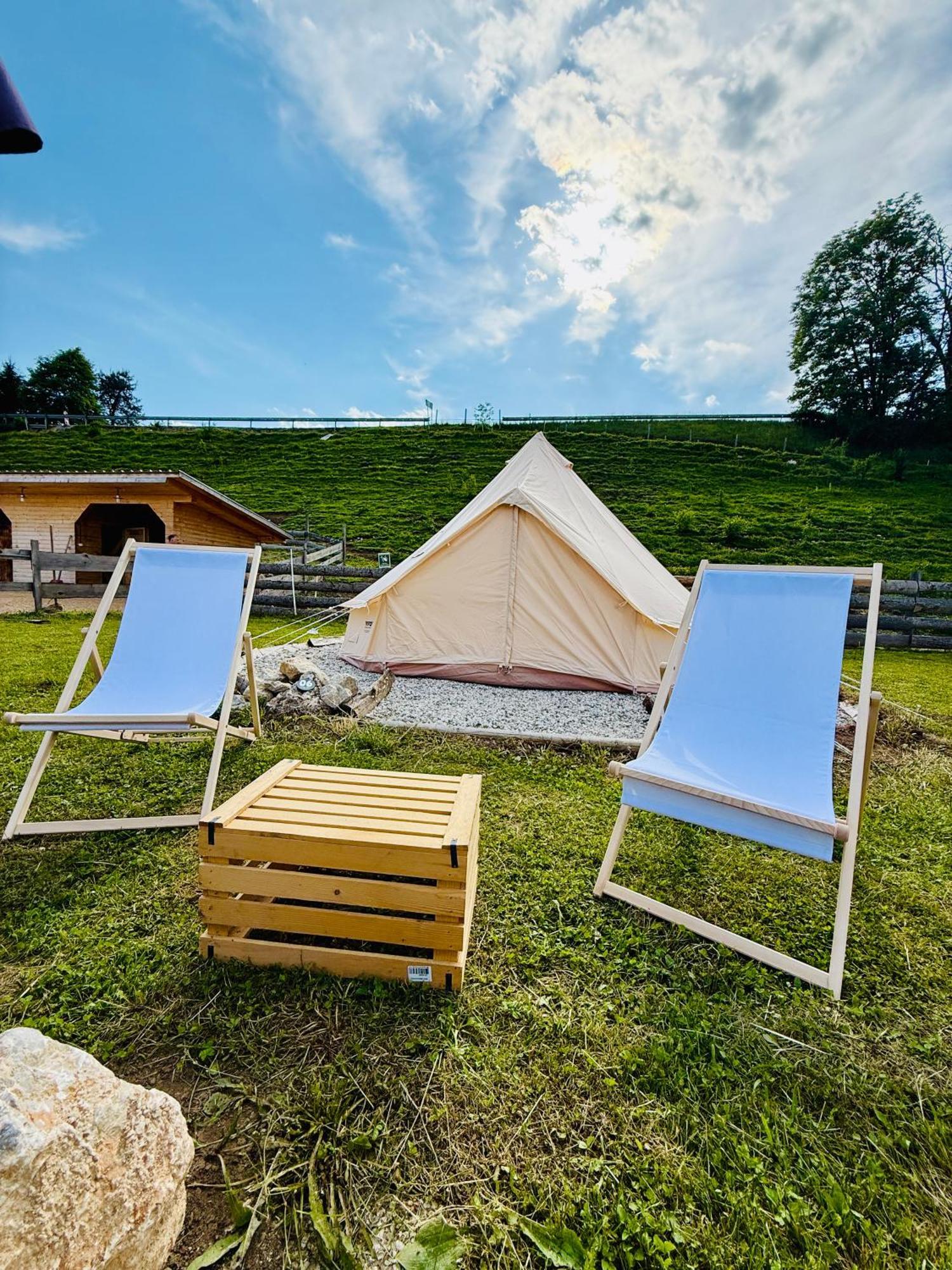 Camp Garden Park-Pitches And Tents